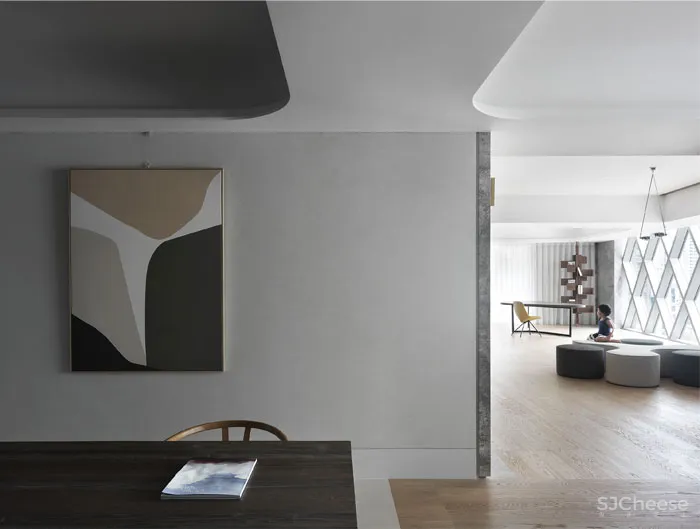 高层住宅楼内的公寓 MoleDesign
