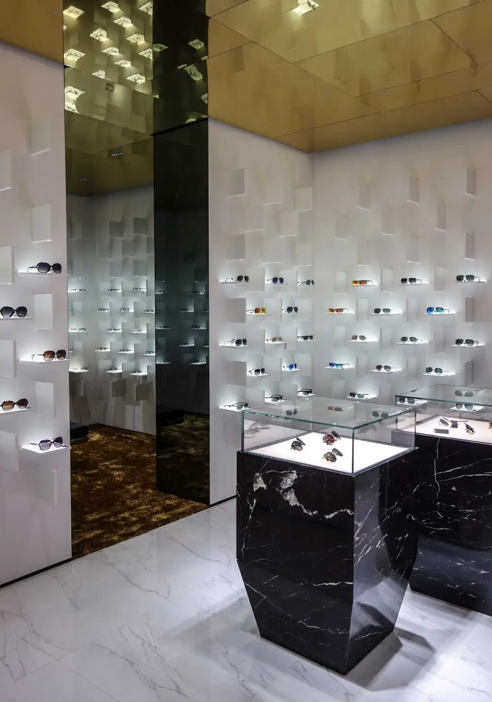 Bolon Eyewear Flagship Store by Ippolito Fleitz