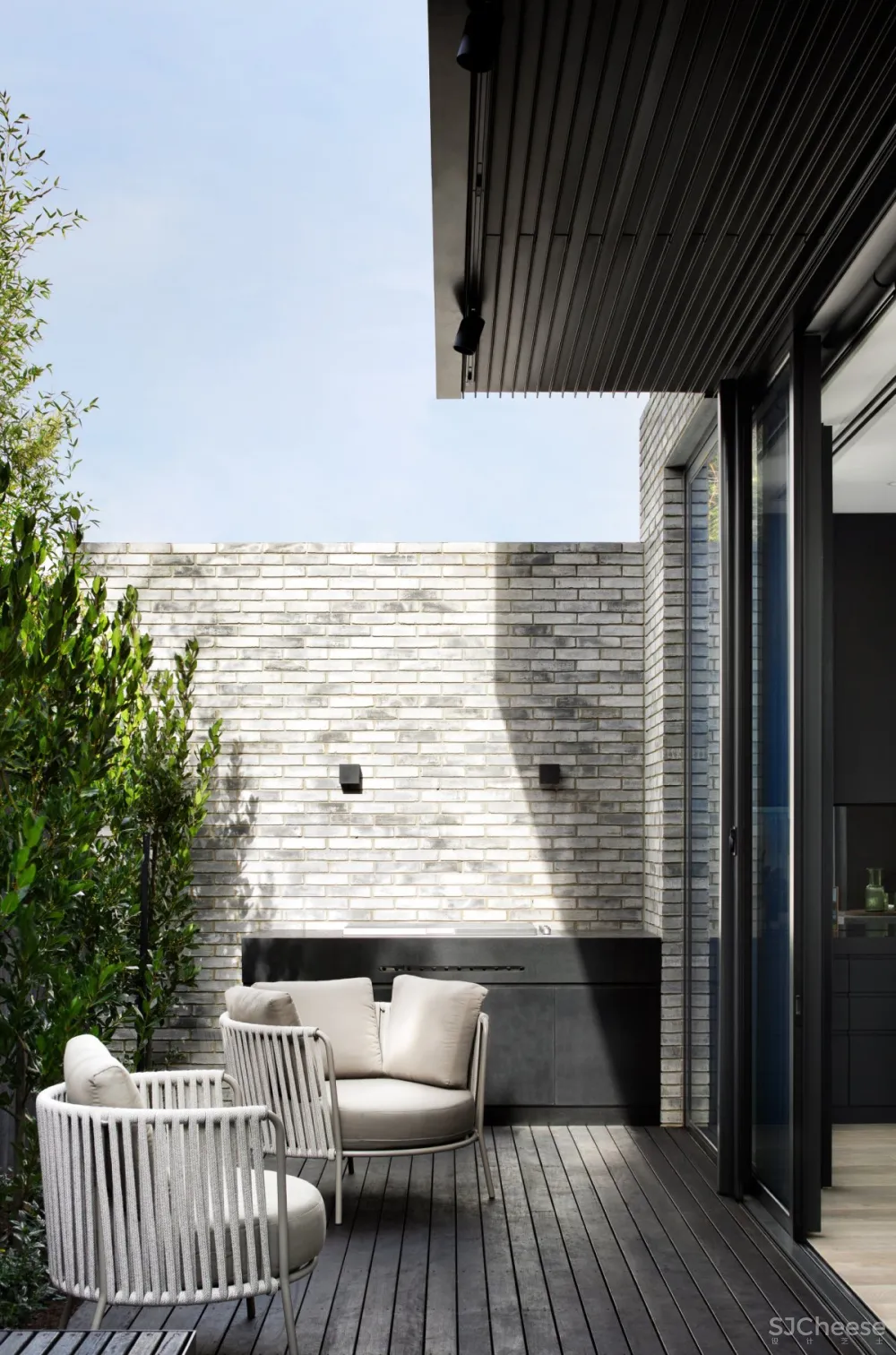 Cera Stribley | Caroline , 当代鲜明的古朴住宅