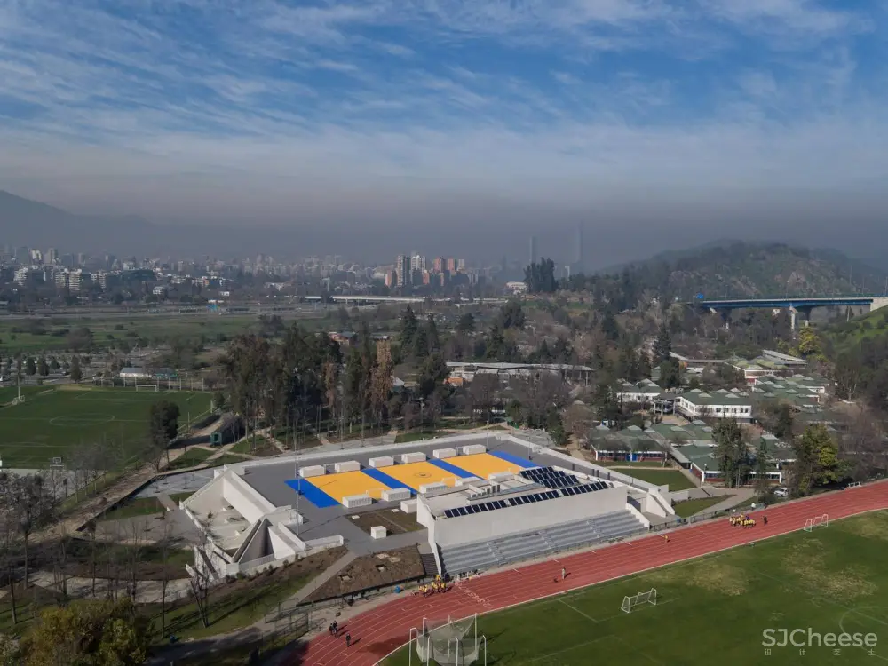 The Saint George College’s Gymnasium Gonzalo Mardones V Arquitectos