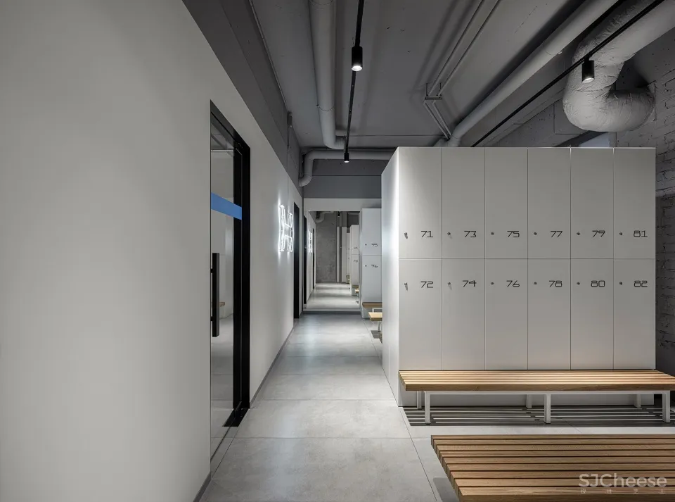 健身中心设计致敬自然,融入现代 balbek Bureau