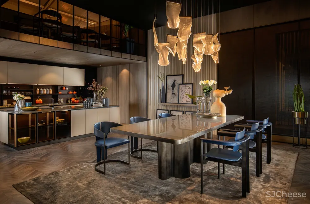 硬核奢雅住宅，感知金属质感的魅力！