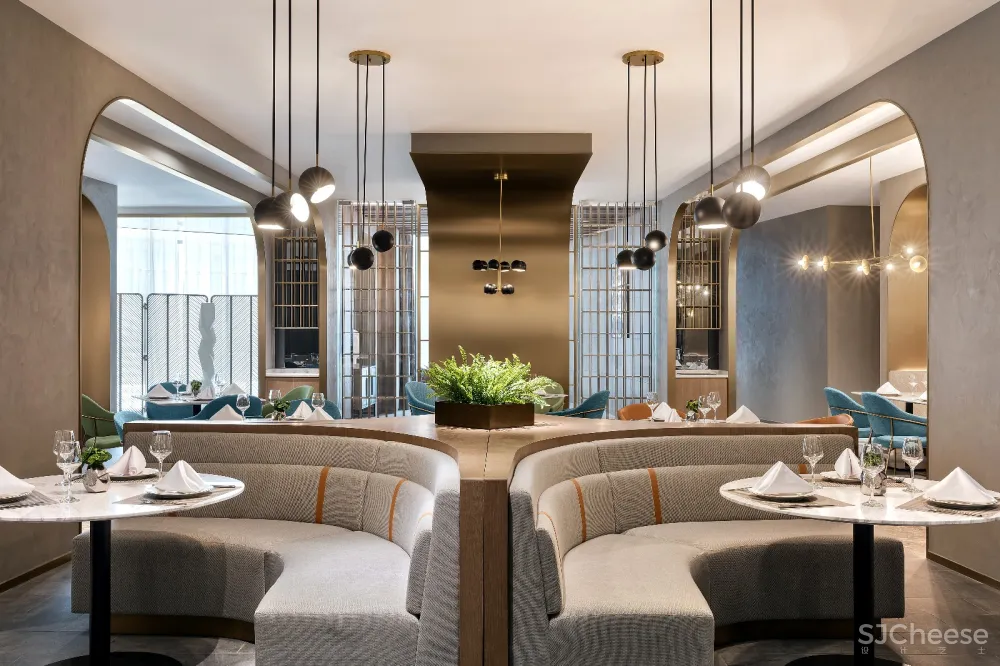 贵阳卢浮宫金熙酒店 中深建设计院