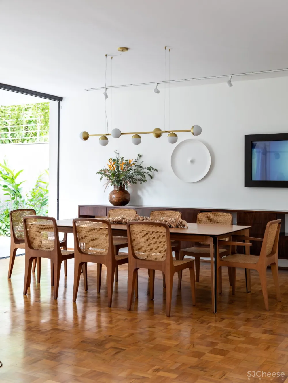 CR2 Architecture | Jacupiranga House , 现代明亮开放的绿色住宅