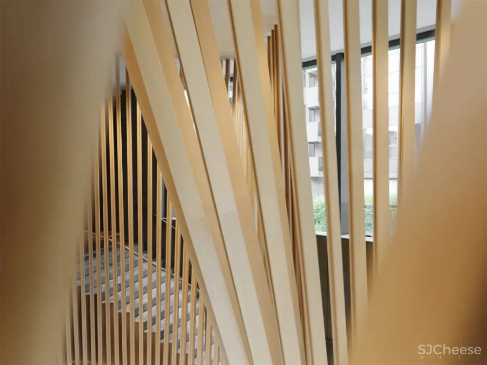 罗灵杰 龙慧祺:香港将军澳蓝塘傲会所 K11周大福