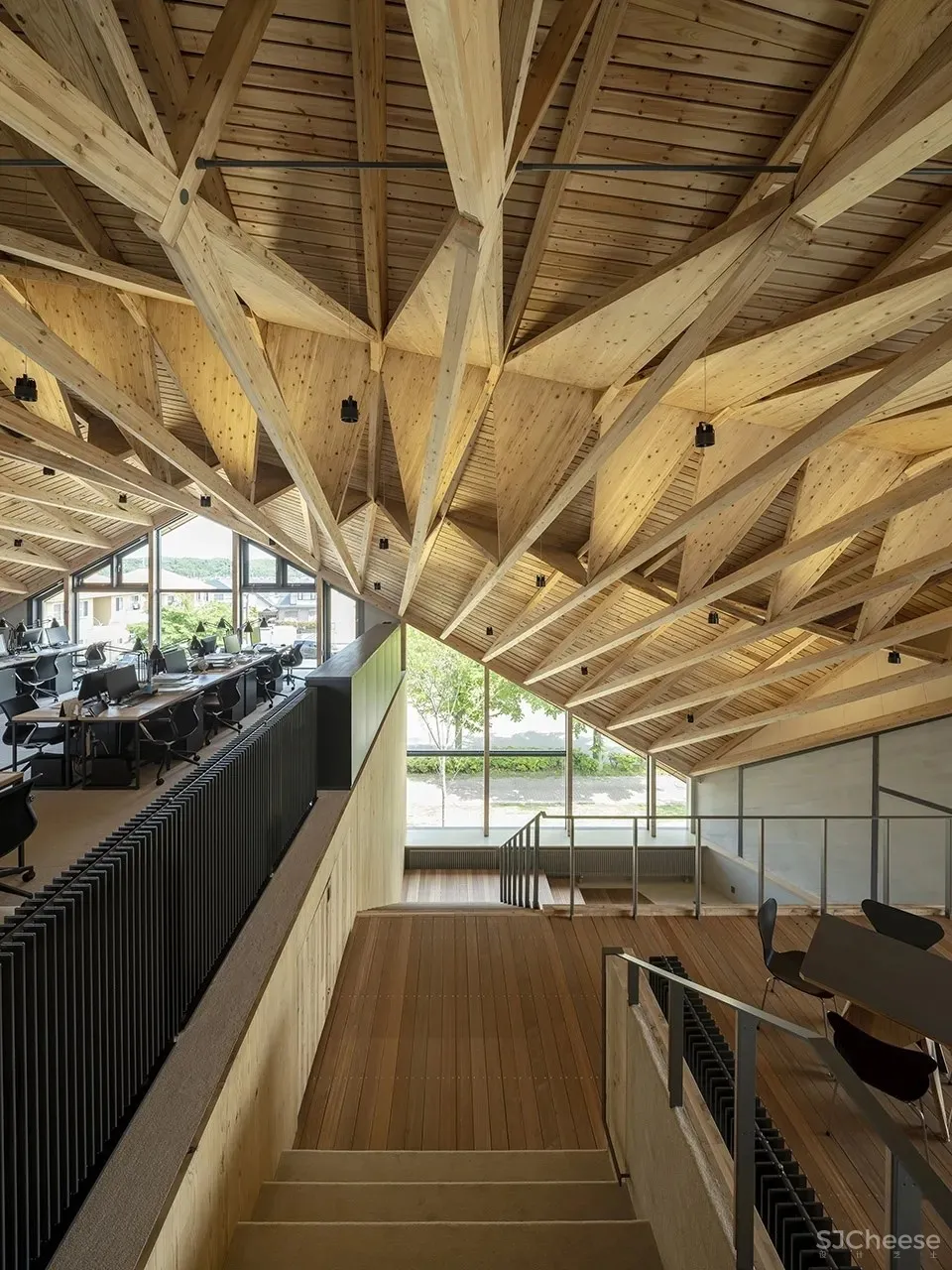 探索木质设计的极限 UENOA