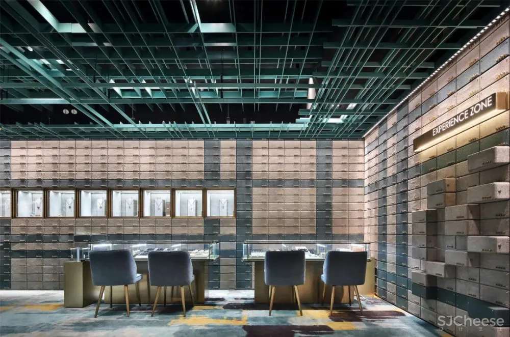 罗灵杰 龙慧祺:香港将军澳蓝塘傲会所 K11周大福