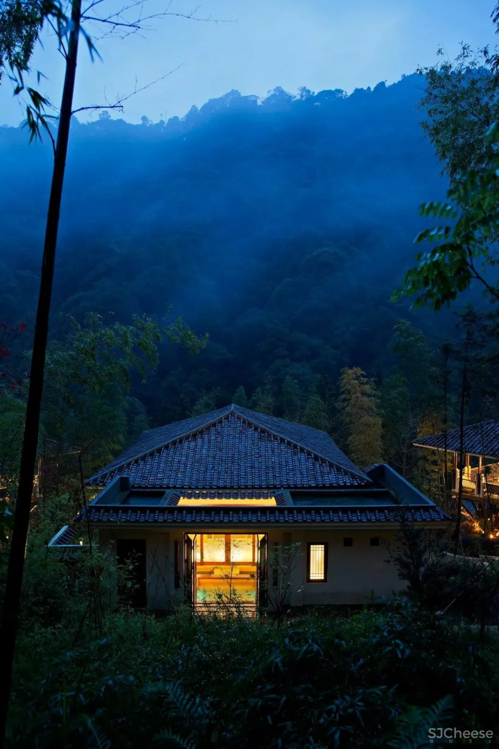 极简白 灰砖,格调十足的先锋艺术馆! 共生形态