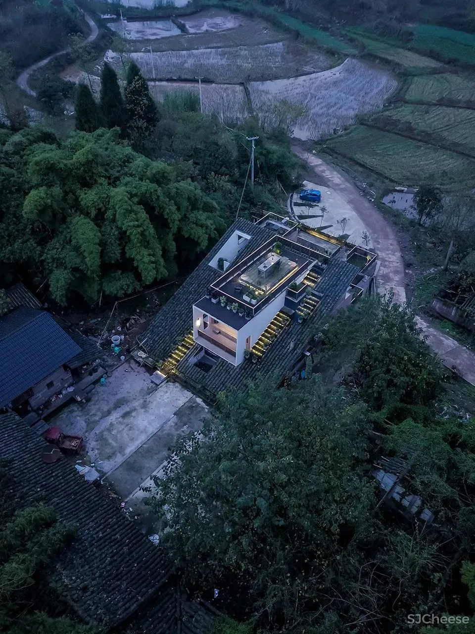 330㎡刘家山舍,用多变的“山”迎合人的复杂需求 刘九三