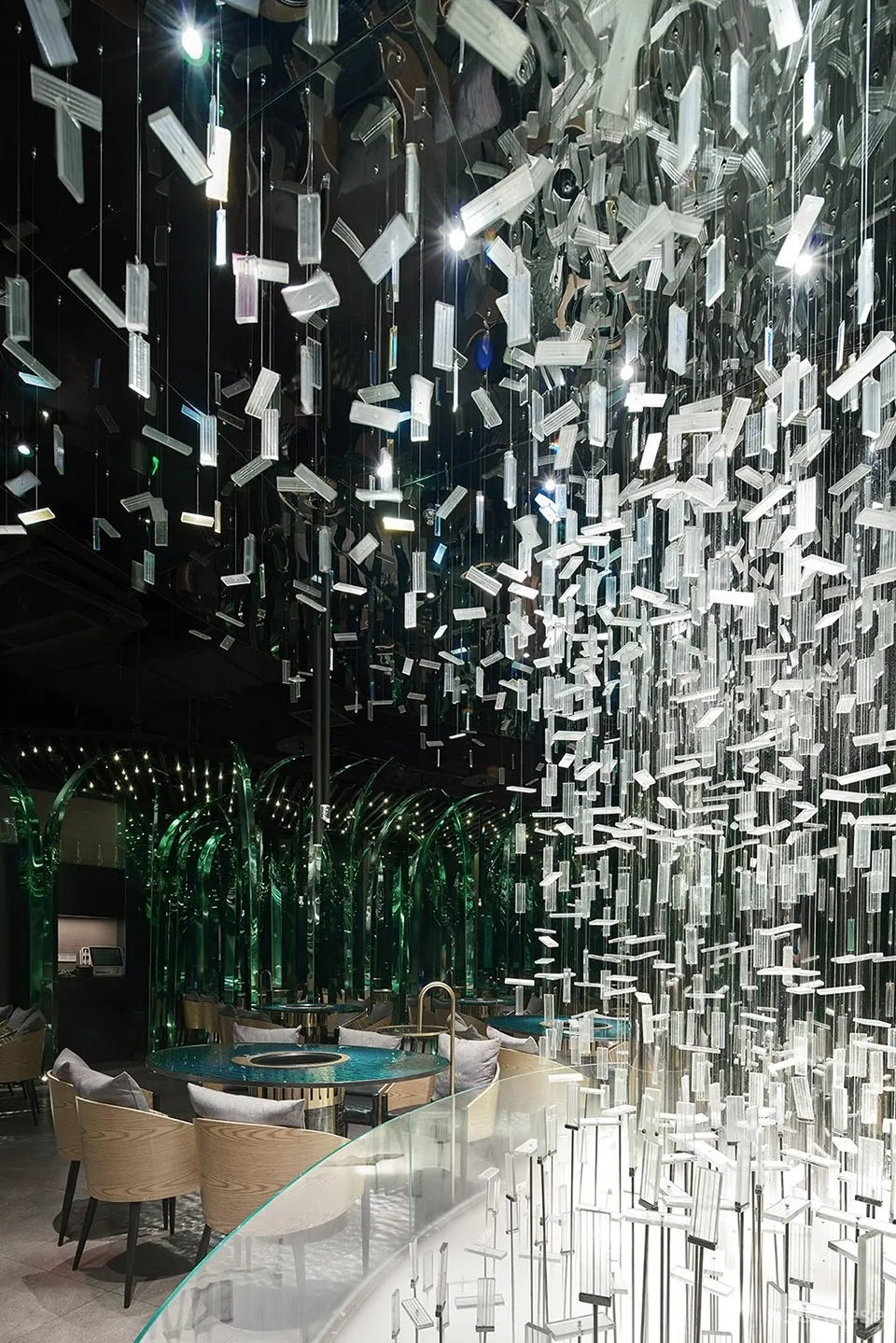 480㎡广州凤园椰珍餐厅·椰子鸡火锅 谢几点设计事务所