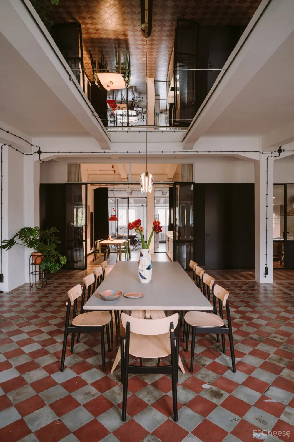 Mateusz Baumiller | Clay Warsaw Offices , 波兰丰富的现代艺术