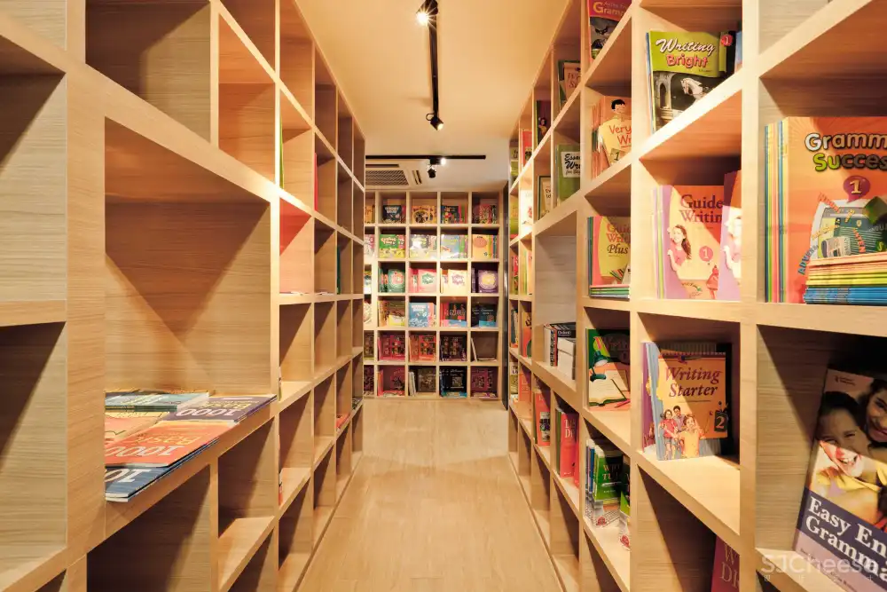 por wor inter bookstore