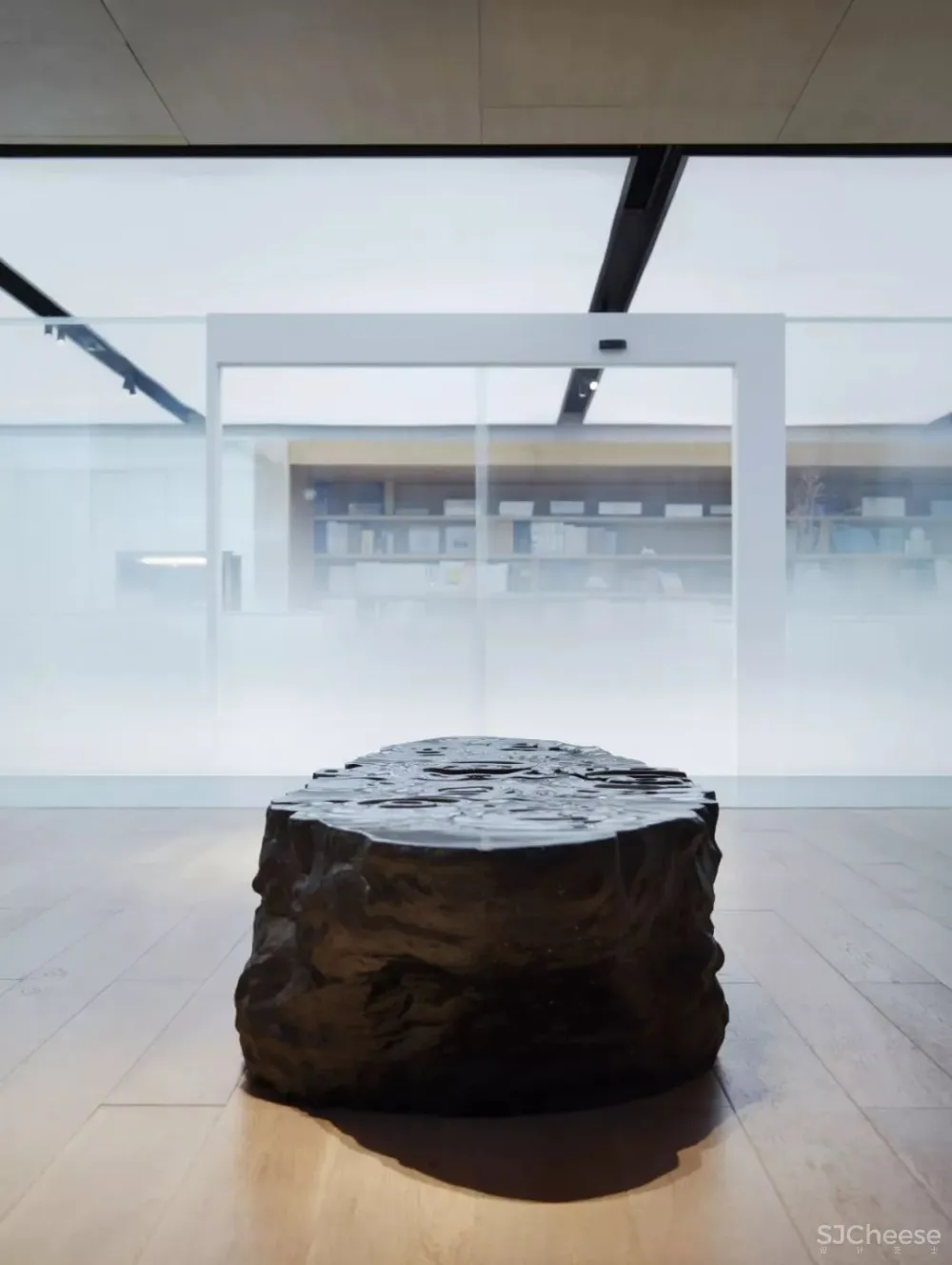 极简白 灰砖,格调十足的先锋艺术馆! 共生形态