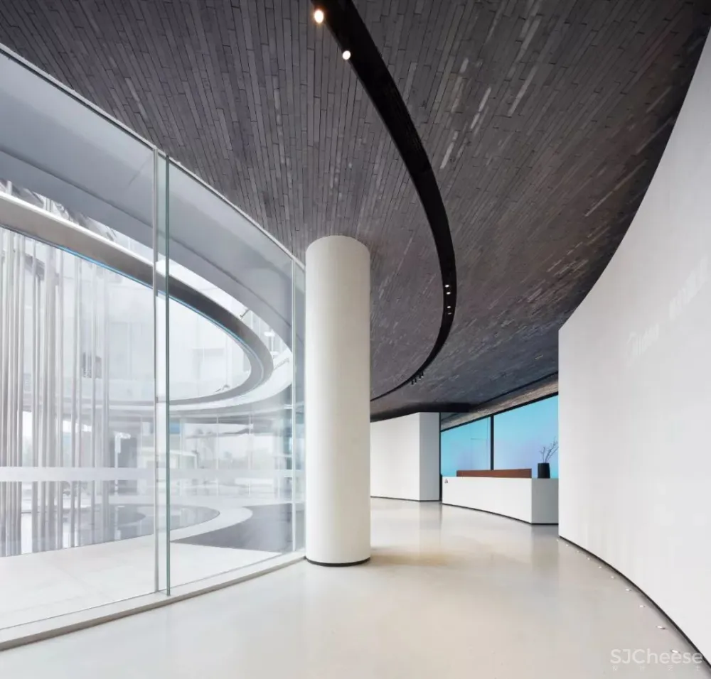 极简白 灰砖,格调十足的先锋艺术馆! 共生形态