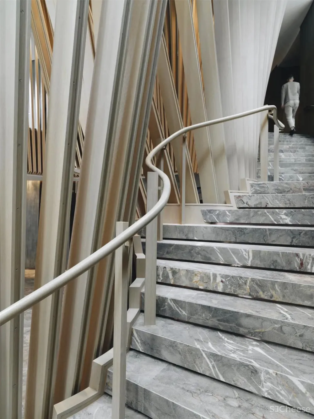 罗灵杰 龙慧祺:香港将军澳蓝塘傲会所 K11周大福