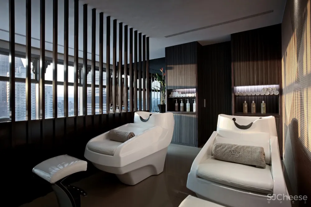 黄金旭 诺本蕬健发中心