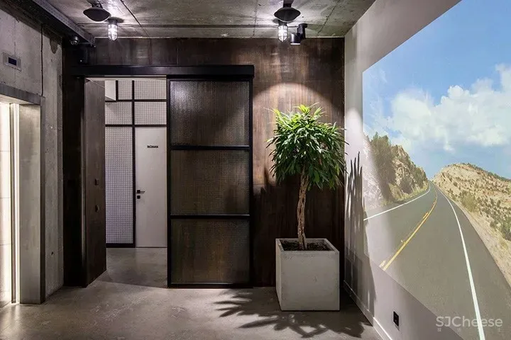 物流软件Logity乌克兰哈尔科夫办公设计 Studio Bondarenko Design