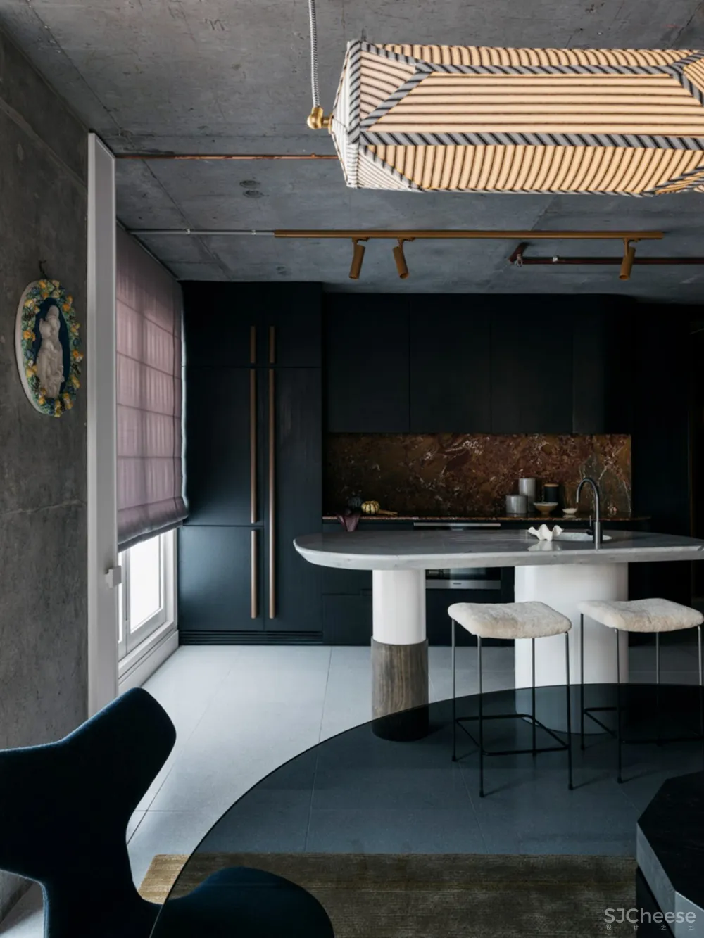 Amber Road | Gentleman's Residence , 传统丰富的格调公寓