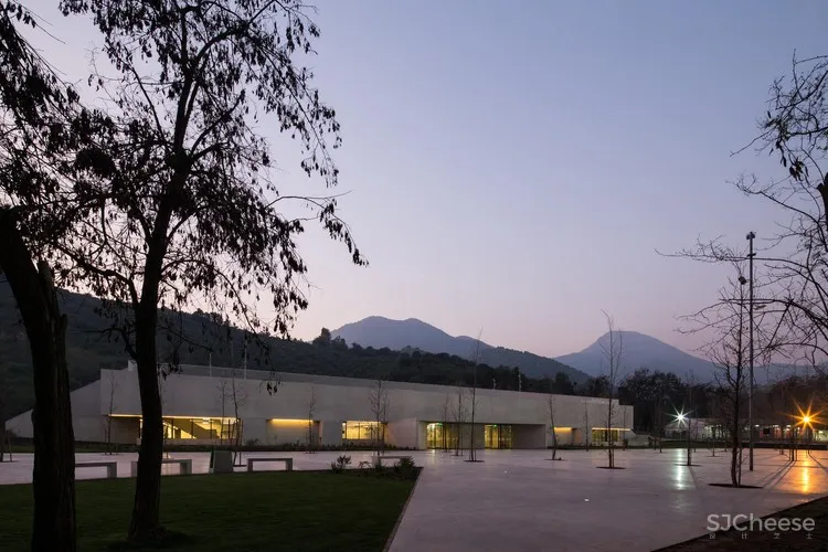 The Saint George College’s Gymnasium Gonzalo Mardones V Arquitectos