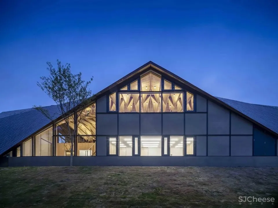 探索木质设计的极限 UENOA