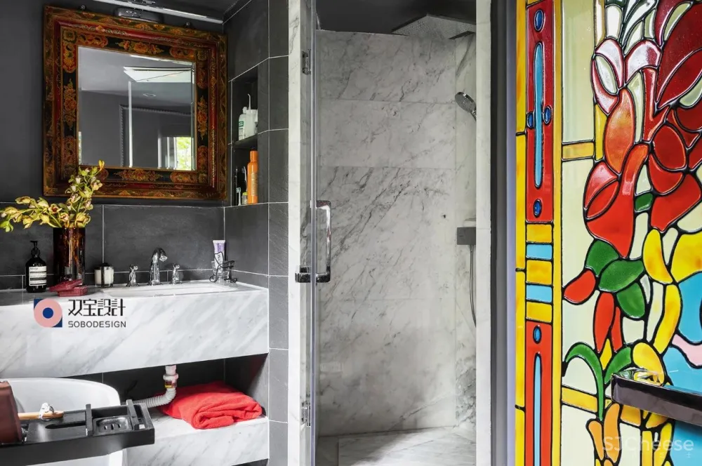 满满艺术复古风,她的家装扮得戏剧感十足 双宝设计