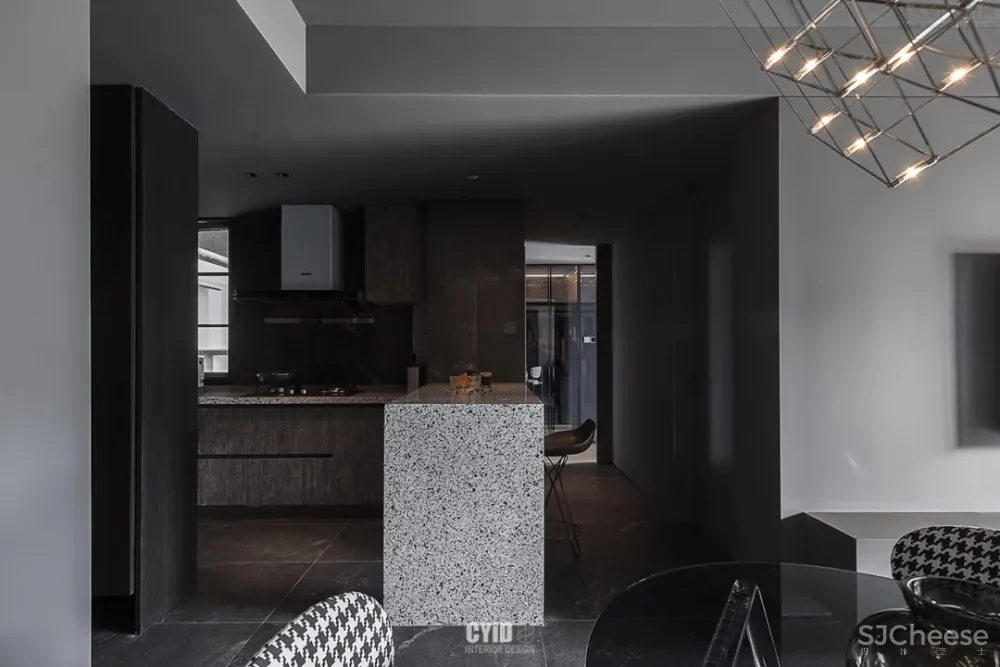 他家放荡不羁的暗黑系,让你再次为黑色沉迷 辰佑设计