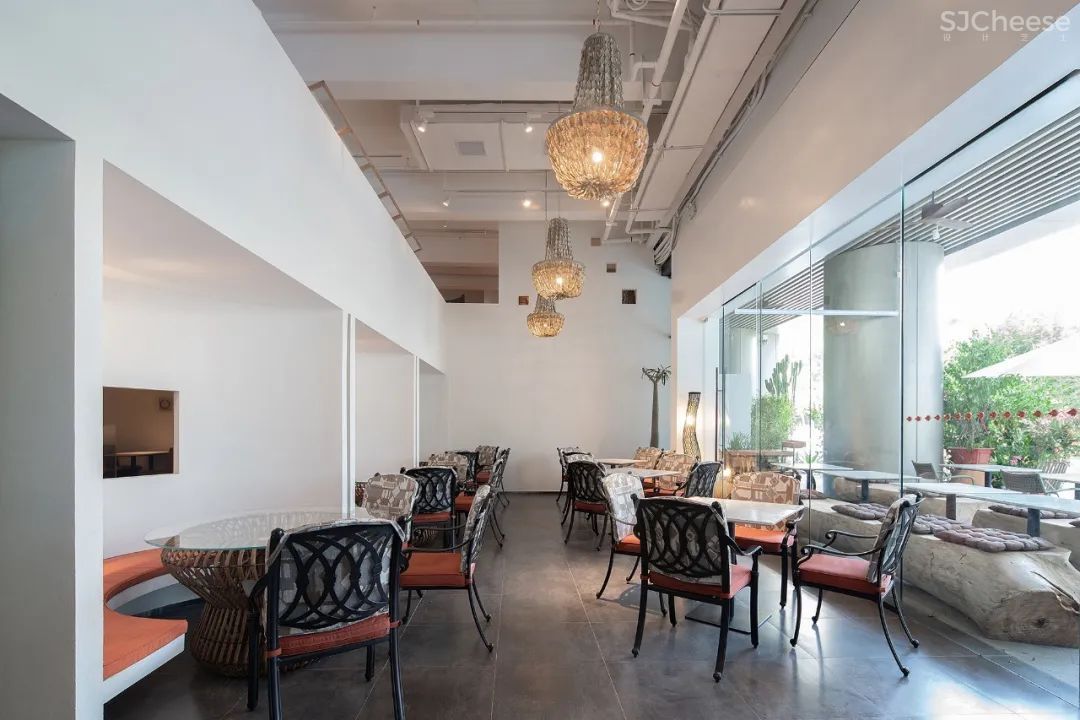 530m²东成西就复合餐厅 埂上设计