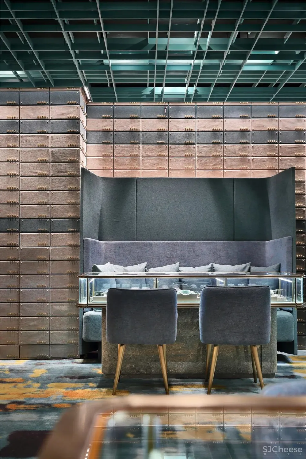 罗灵杰 龙慧祺:香港将军澳蓝塘傲会所 K11周大福