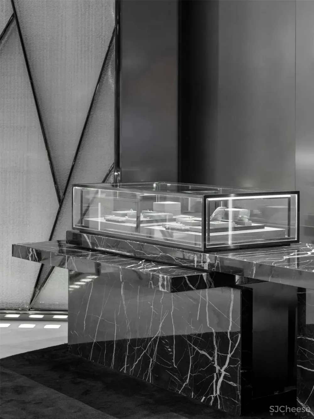 罗灵杰 龙慧祺:香港将军澳蓝塘傲会所 K11周大福