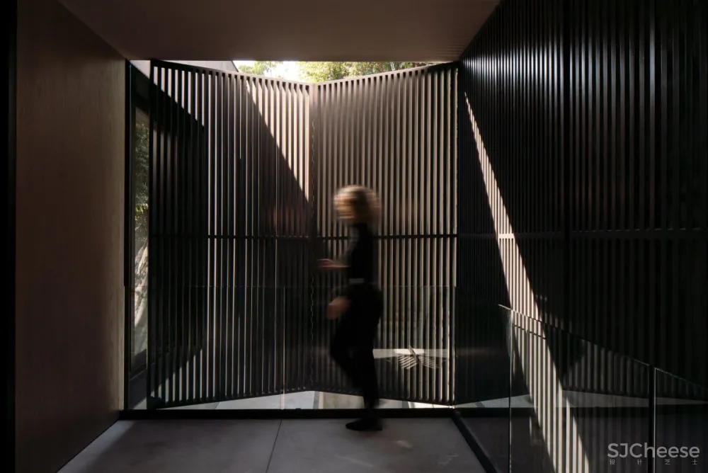Francesc Rifé | ADH House , 具有秩序感的极简别墅