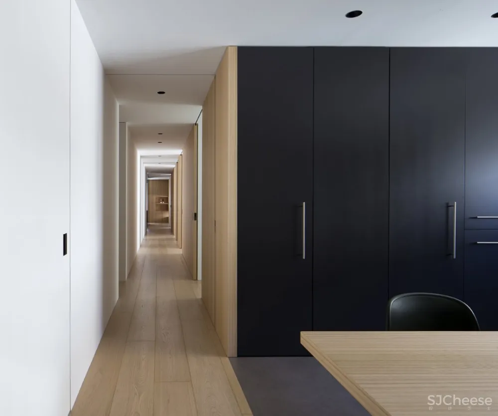 Francesc Rifé | RM Apartment , 舒适的简约公寓