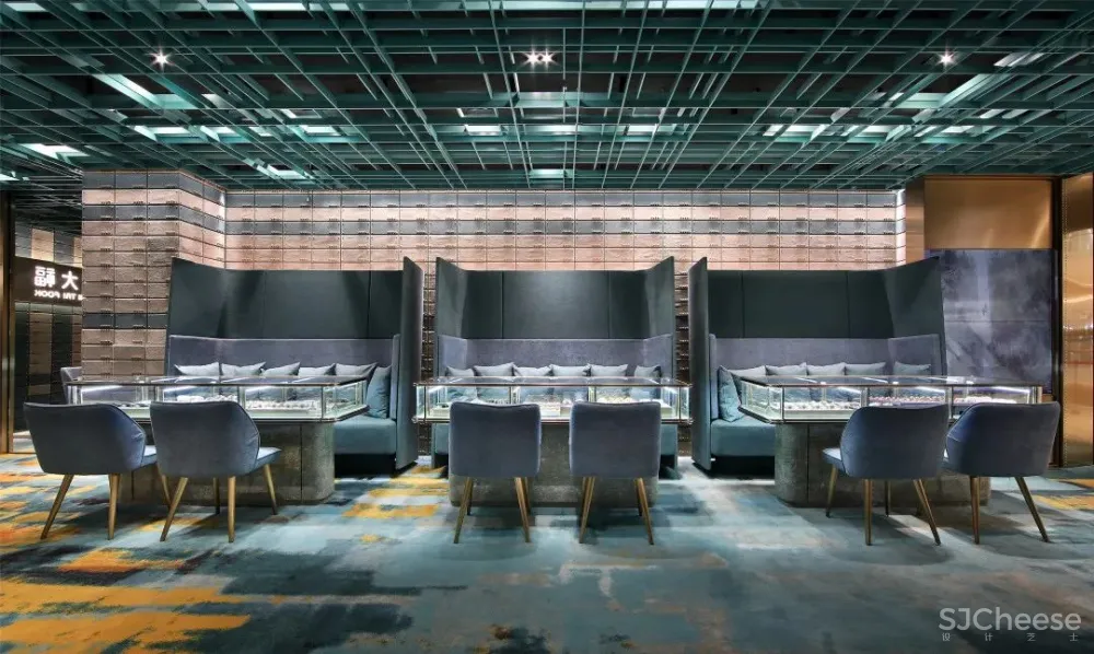 罗灵杰 龙慧祺:香港将军澳蓝塘傲会所 K11周大福