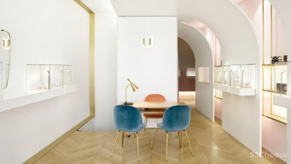 70m²法国Nuun珠宝店 Nourah Al Faisal