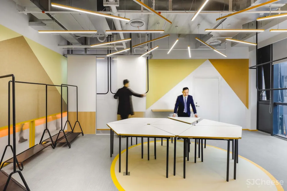 上海·“马克华菲”服装公司总部办公空间 研趣品牌