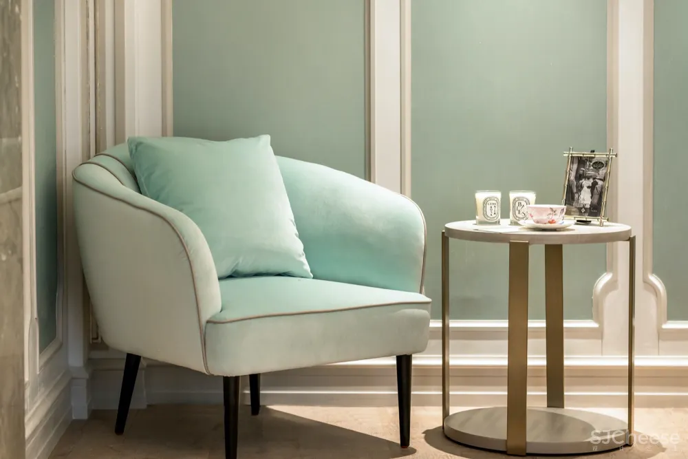 充满浪漫的阳光大宅在成都的私宅内低调呈现