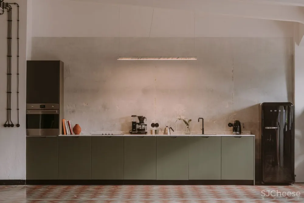 Mateusz Baumiller | Clay Warsaw Offices , 波兰丰富的现代艺术