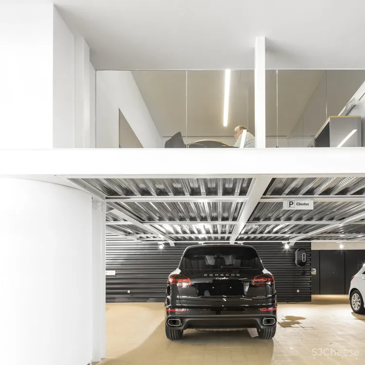 渗透品牌文化的保时捷里斯本中心 OW arquitectos