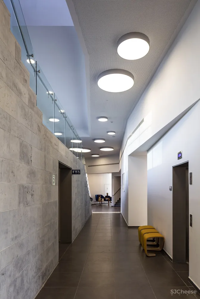 Rehovot Community Center Kimmel Eshkolot Architects