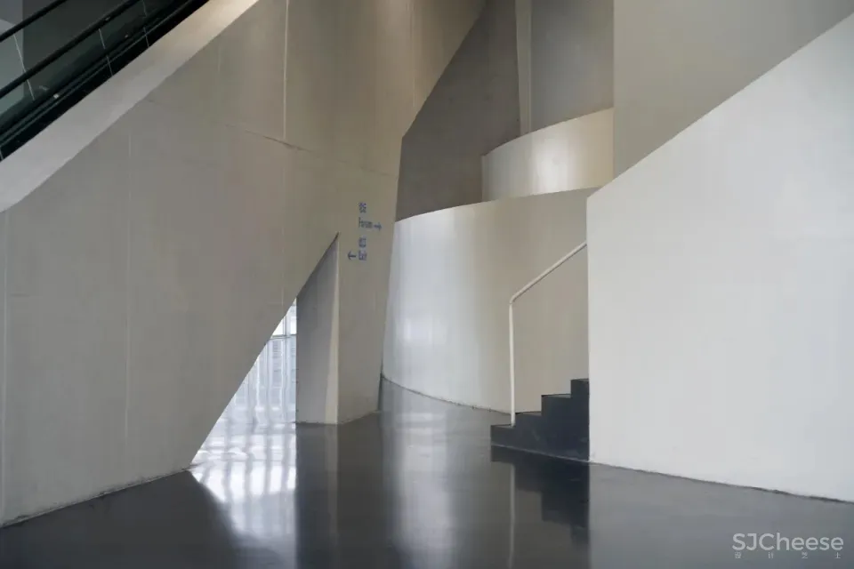 上海油罐艺术中心” ,一个无边界的美术馆 OPEN