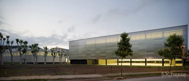 New Sports Buildings in Olot BCQ arquitectura