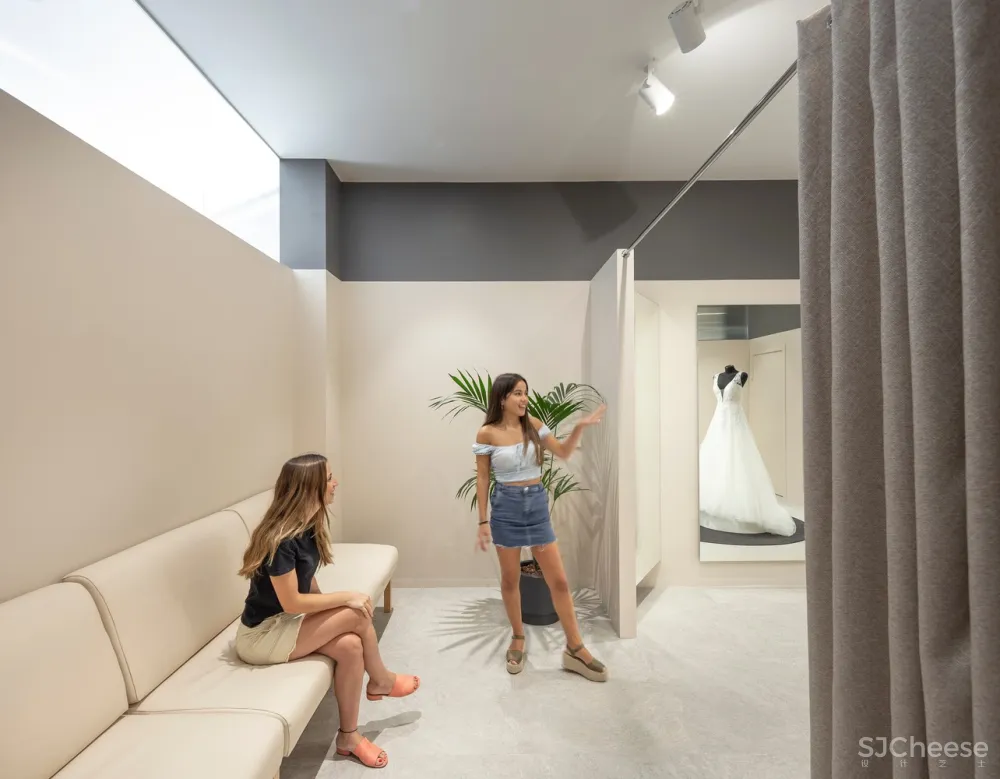 西班牙·SEDKA NOVIAS高级婚纱店 Pablo Muñoz Payá Arquitectos