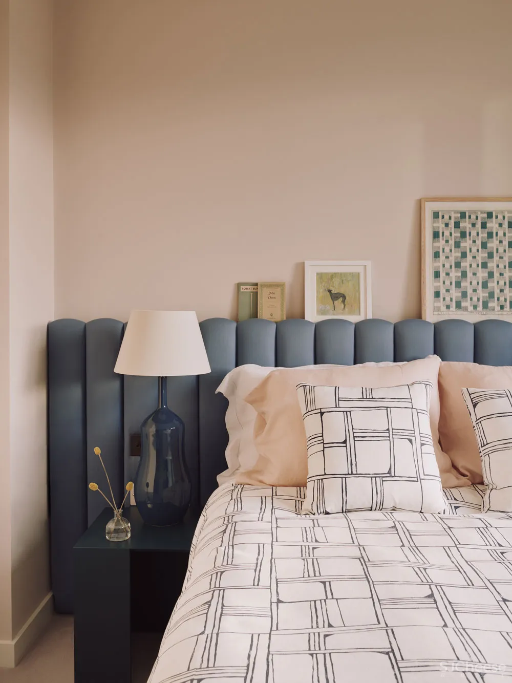 伦敦原BBC总部大楼顶层公寓设计 Waldo Works