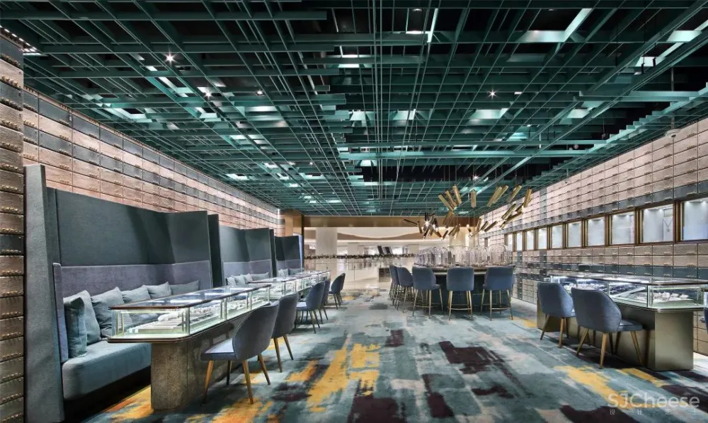 罗灵杰 龙慧祺:香港将军澳蓝塘傲会所 K11周大福