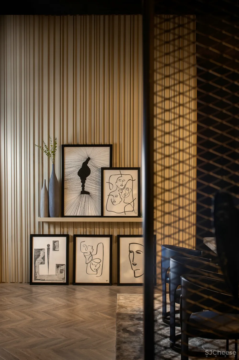 硬核奢雅住宅，感知金属质感的魅力！