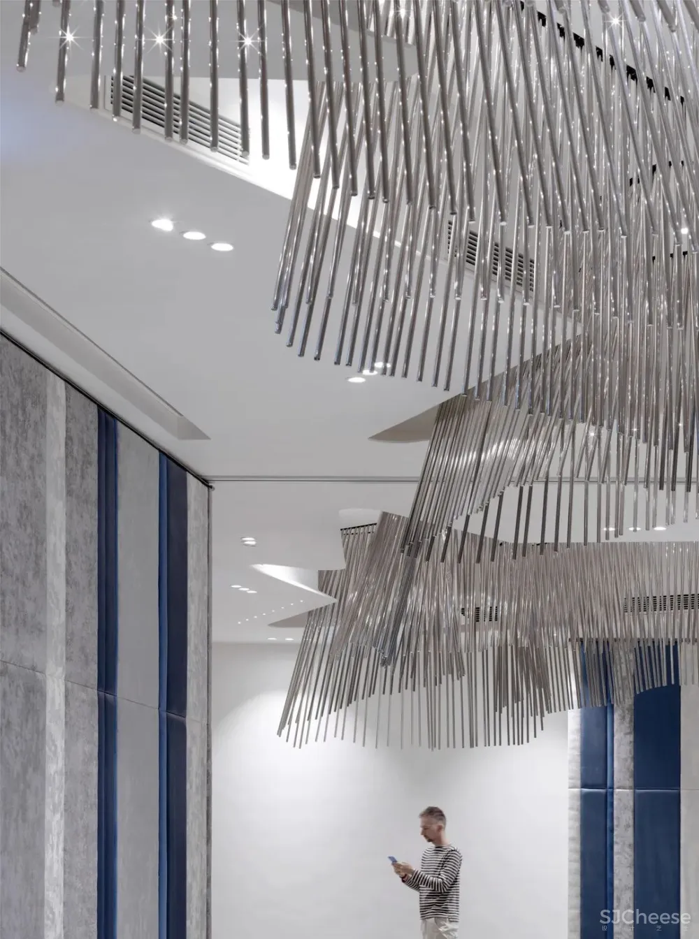 罗灵杰 龙慧祺:香港将军澳蓝塘傲会所 K11周大福