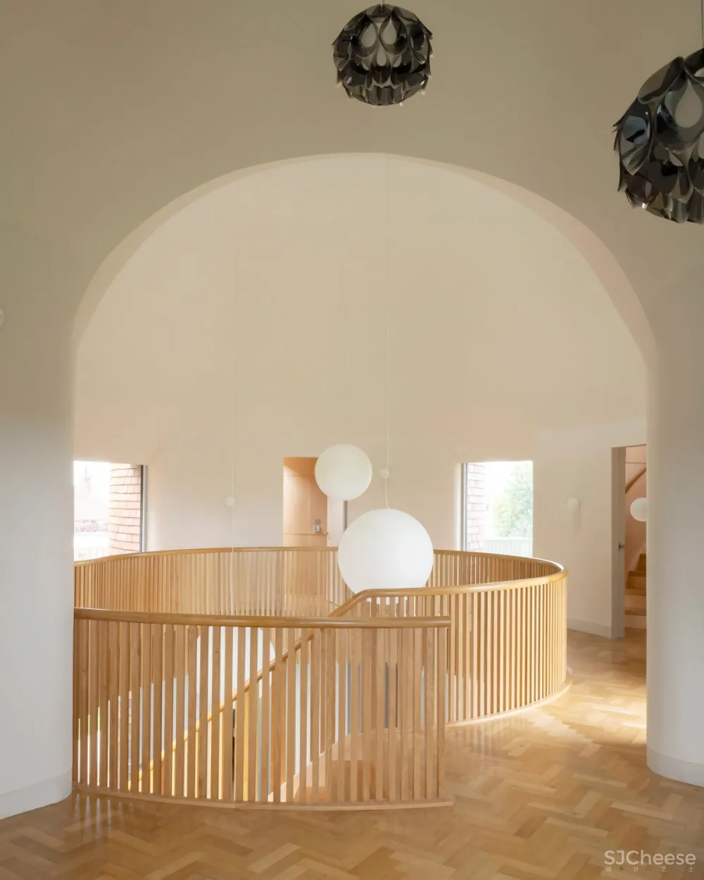 ACME staircase | Bumpers Oast House , 啤酒窑式住宅的现代诠释