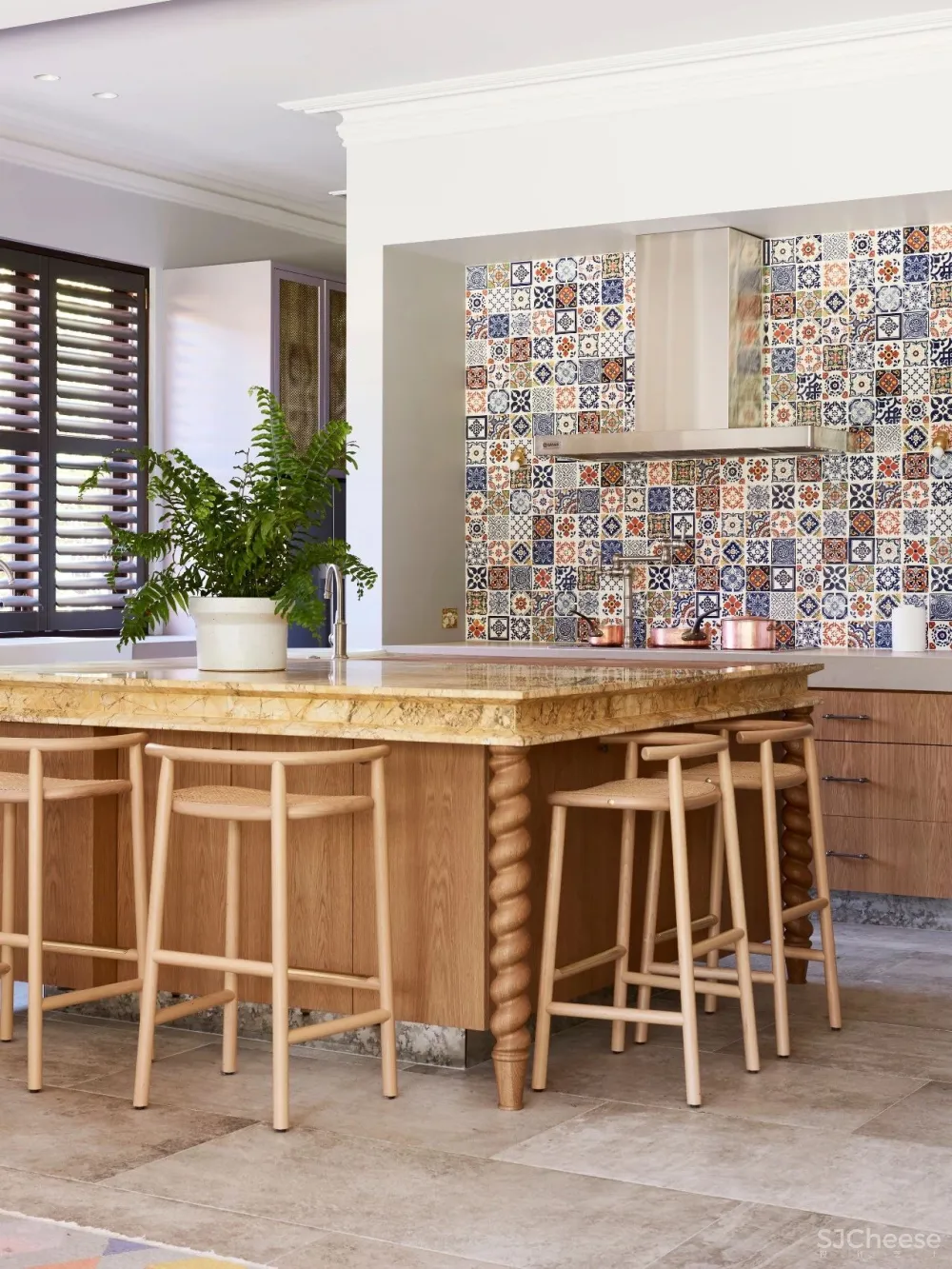 好色，理所当设