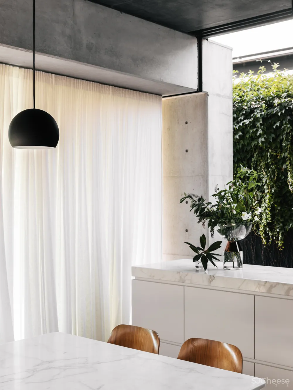 MCK Architects | Strong Arm House , 大胆典型的现代住宅