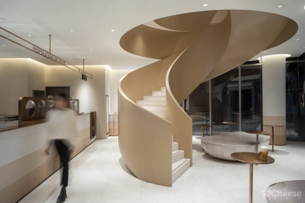 “全能设计师”郑铮和他的多元设计秘诀