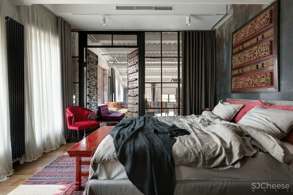 极具色彩感的工业居所!